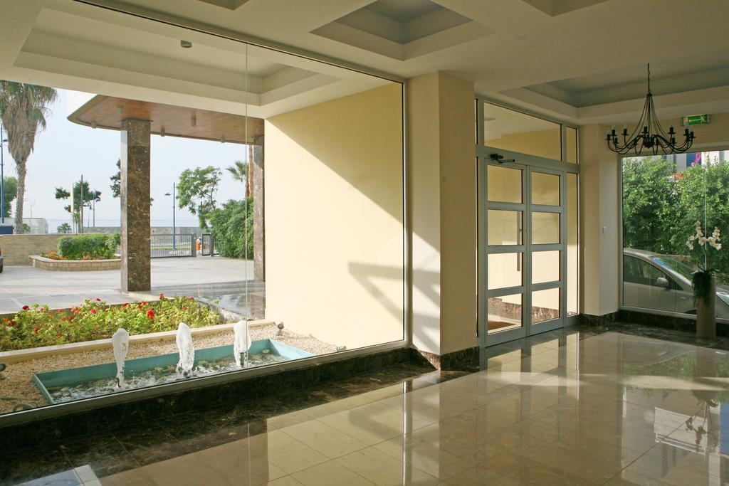 Zavos Marathon Beach Apartments Лімасол Екстер'єр фото