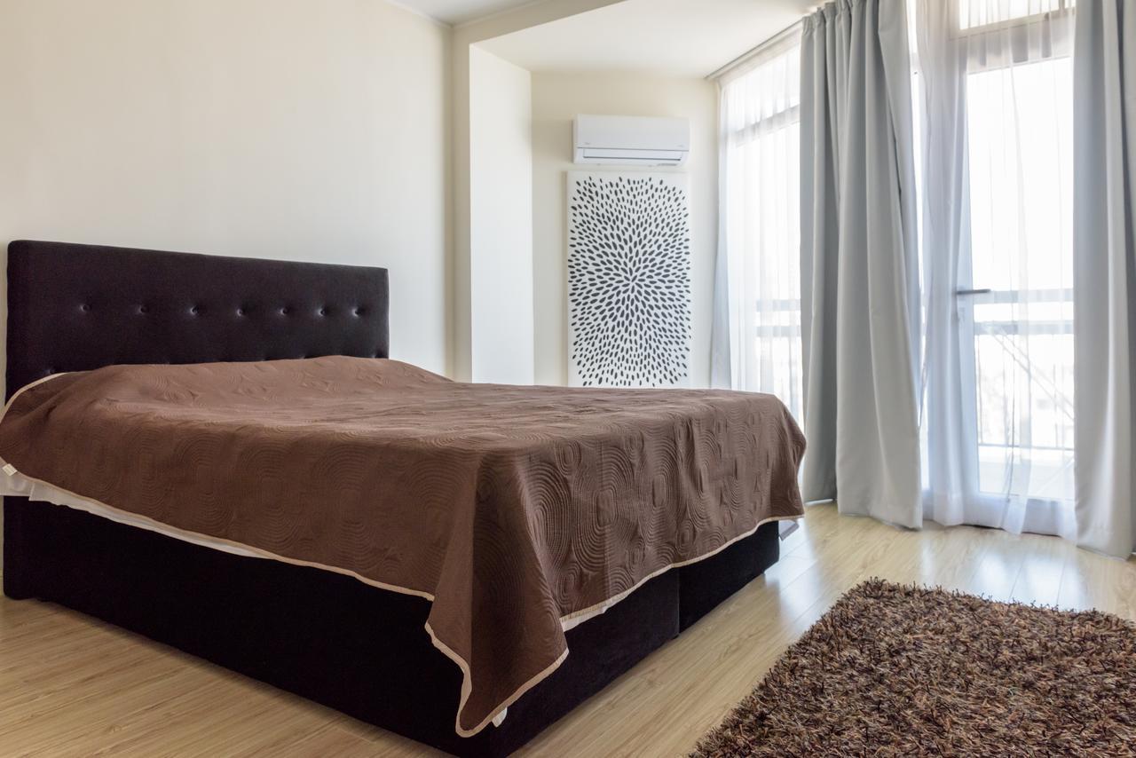 Zavos Marathon Beach Apartments Лімасол Екстер'єр фото