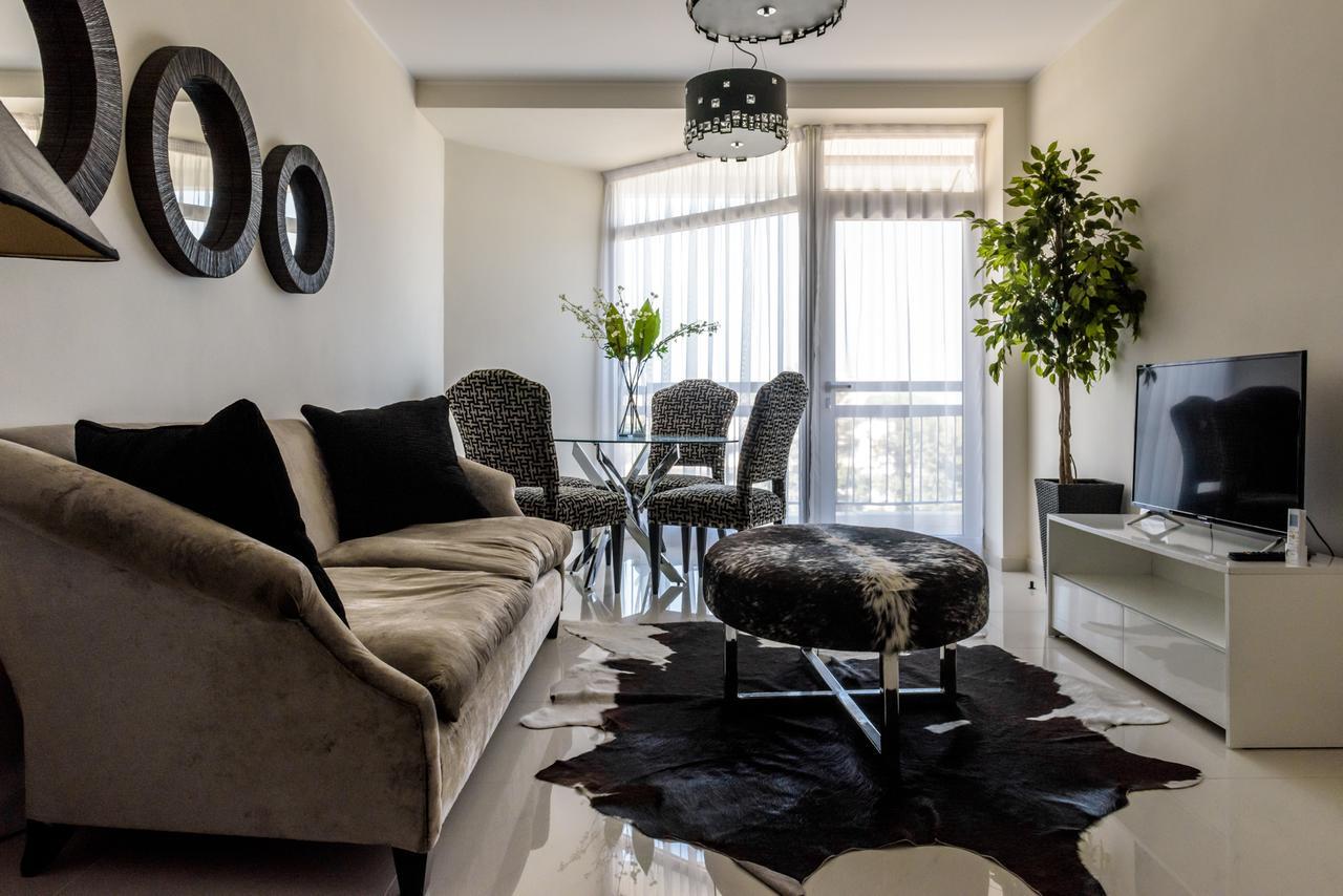 Zavos Marathon Beach Apartments Лімасол Екстер'єр фото